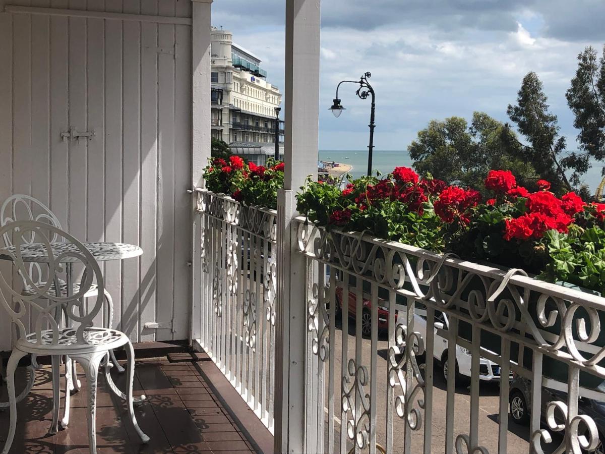 Pier View Self Catering Luxury Apartments 사우스엔드온시 외부 사진