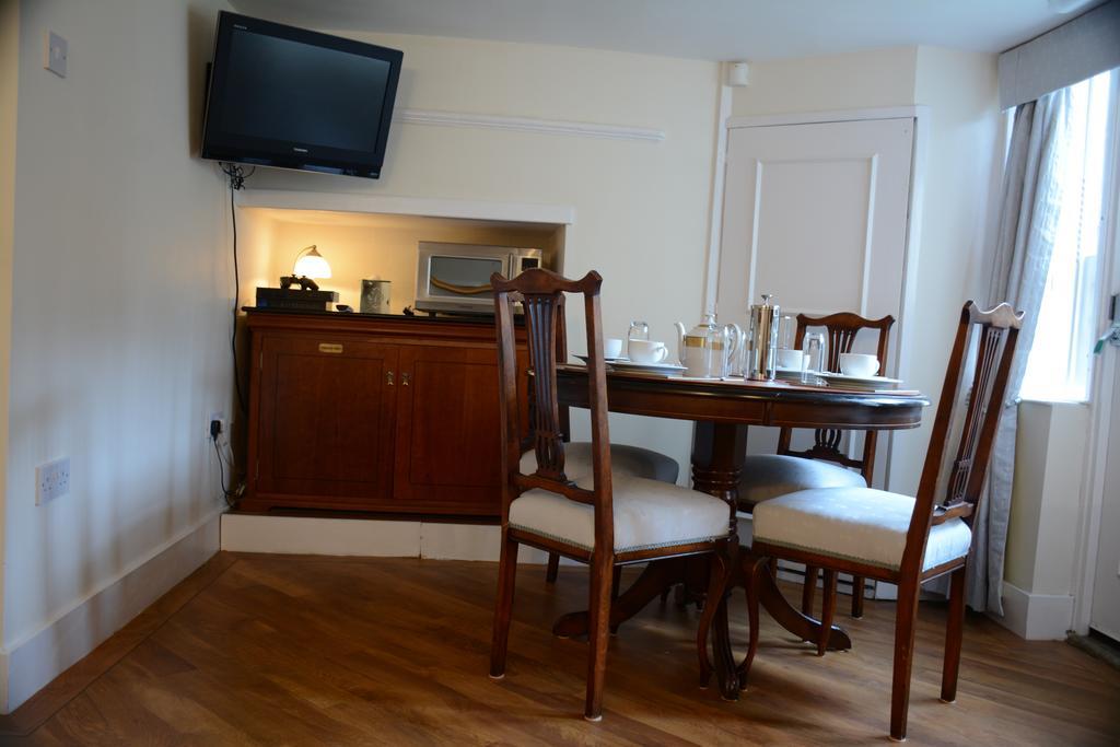 Pier View Self Catering Luxury Apartments 사우스엔드온시 객실 사진