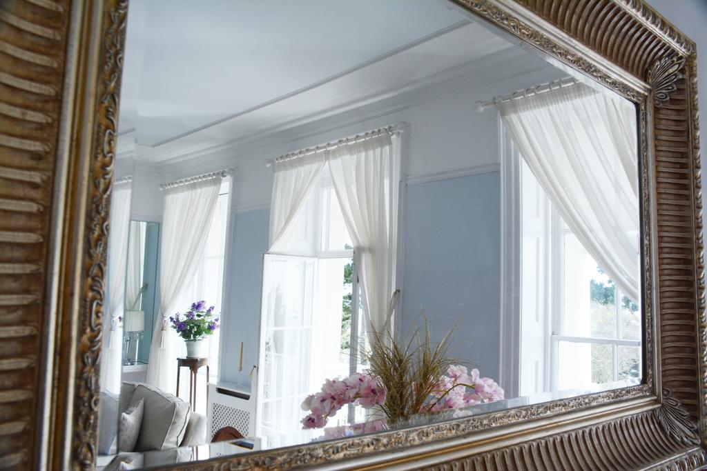 Pier View Self Catering Luxury Apartments 사우스엔드온시 외부 사진