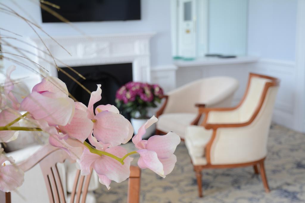 Pier View Self Catering Luxury Apartments 사우스엔드온시 외부 사진