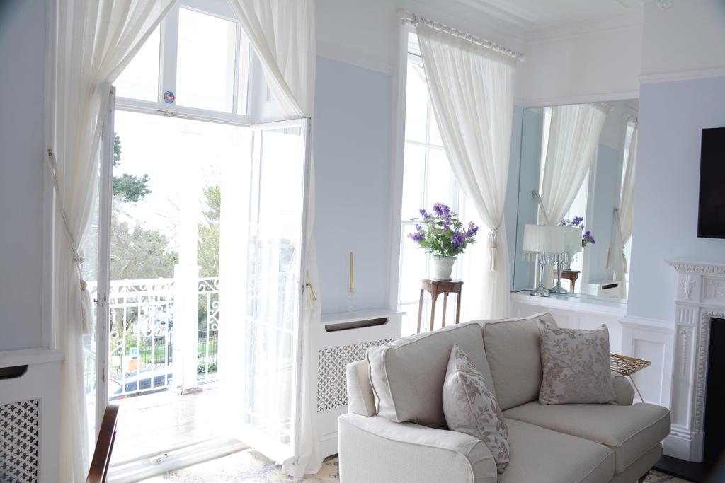 Pier View Self Catering Luxury Apartments 사우스엔드온시 외부 사진