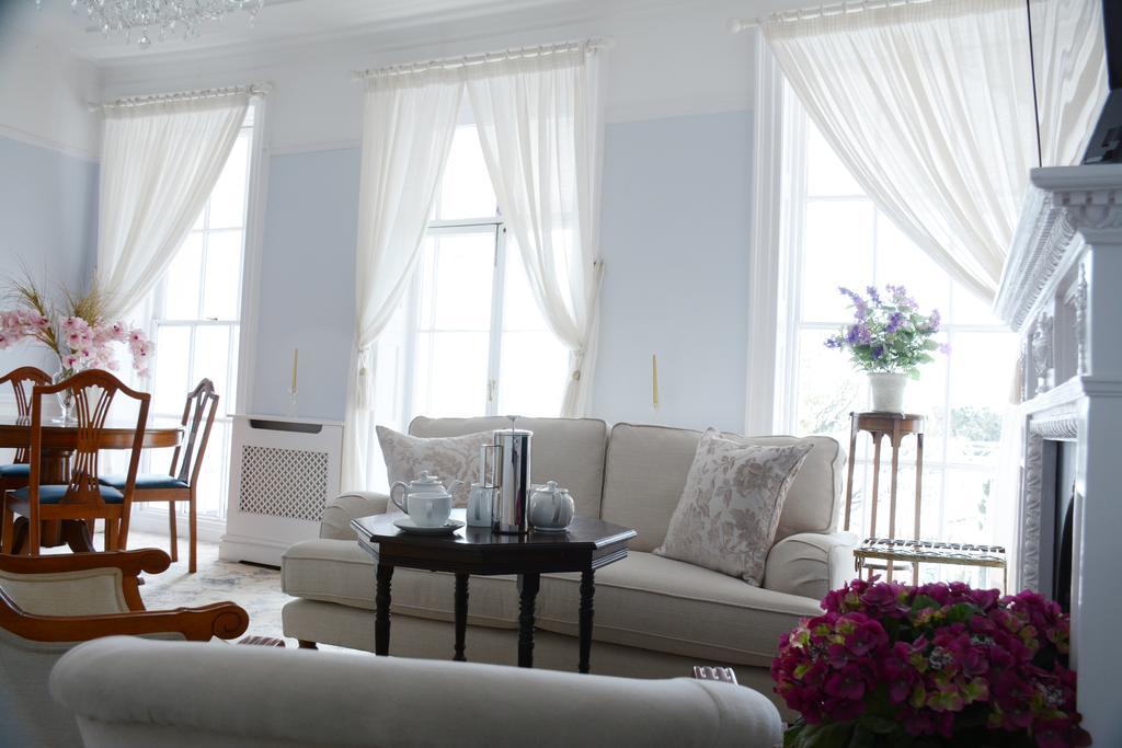 Pier View Self Catering Luxury Apartments 사우스엔드온시 외부 사진