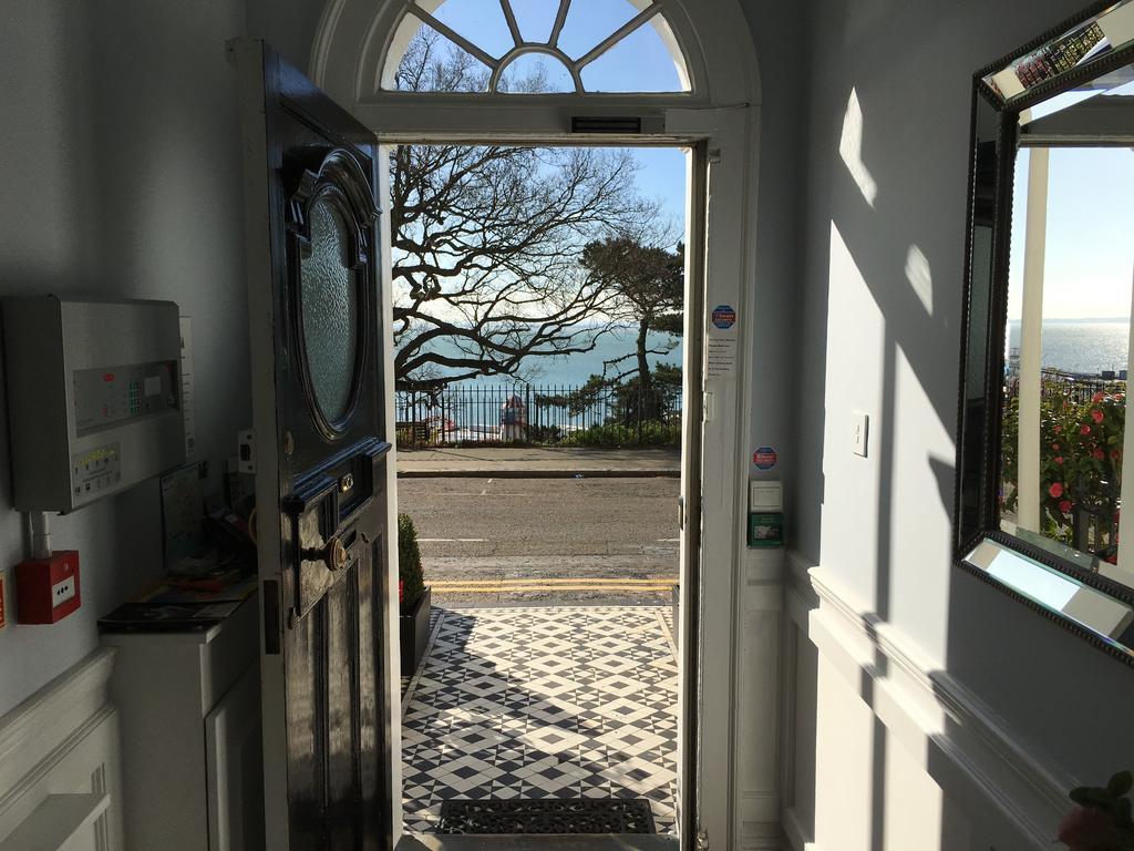 Pier View Self Catering Luxury Apartments 사우스엔드온시 외부 사진