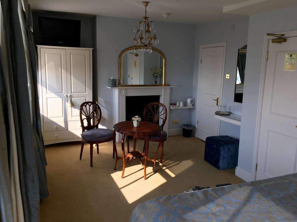 Pier View Self Catering Luxury Apartments 사우스엔드온시 외부 사진
